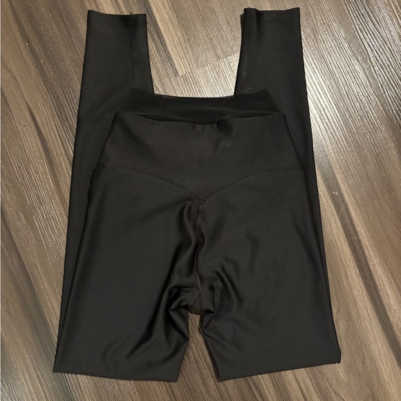 ALO Yoga Black Leggings Divine Airlift XXS - Picture 3 of 5